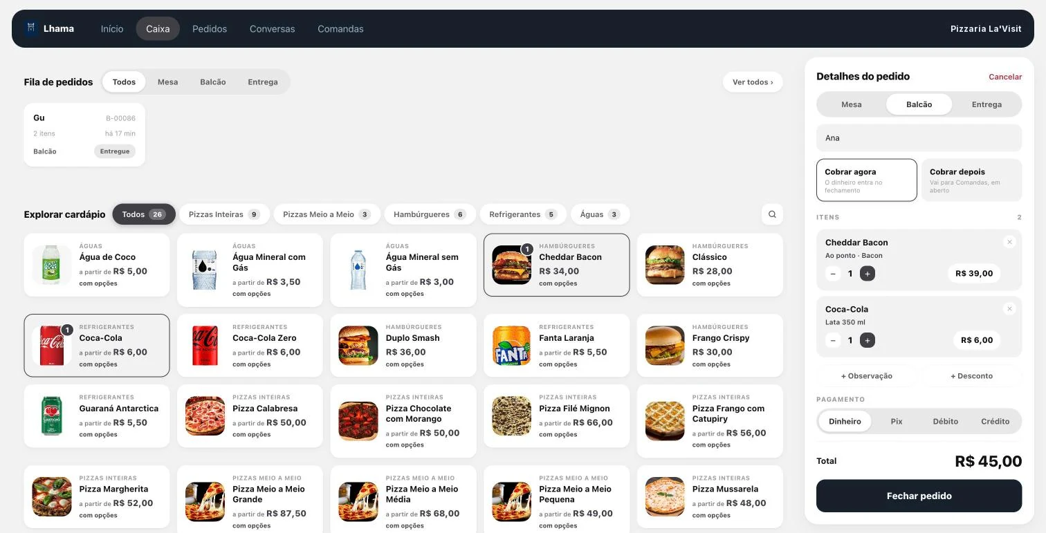 Painel do Lhama no computador: cardápio com fotos à esquerda e o pedido da cliente, com total e forma de pagamento, à direita